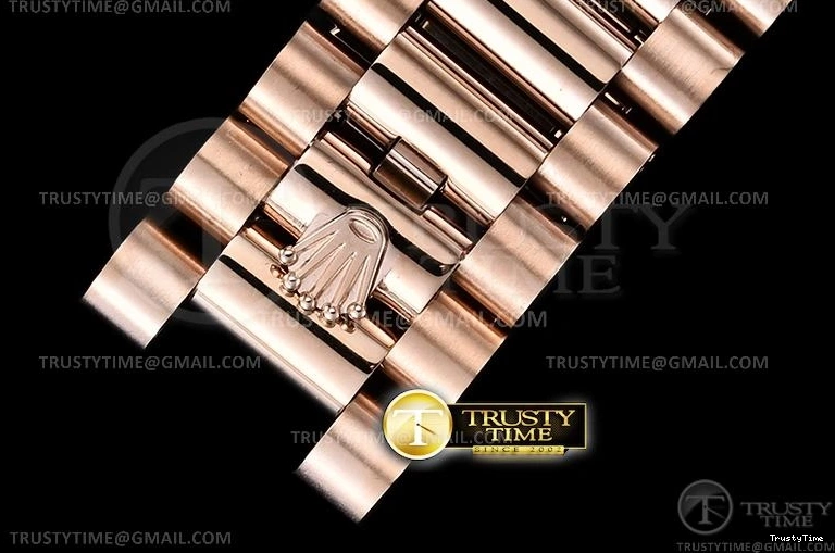 0423 RDD0223A – DayDate 36mm Packable 702